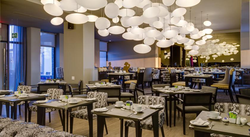 Protea Hotel Fire & Ice! By Marriott Pretoria Menlyn Exteriér fotografie