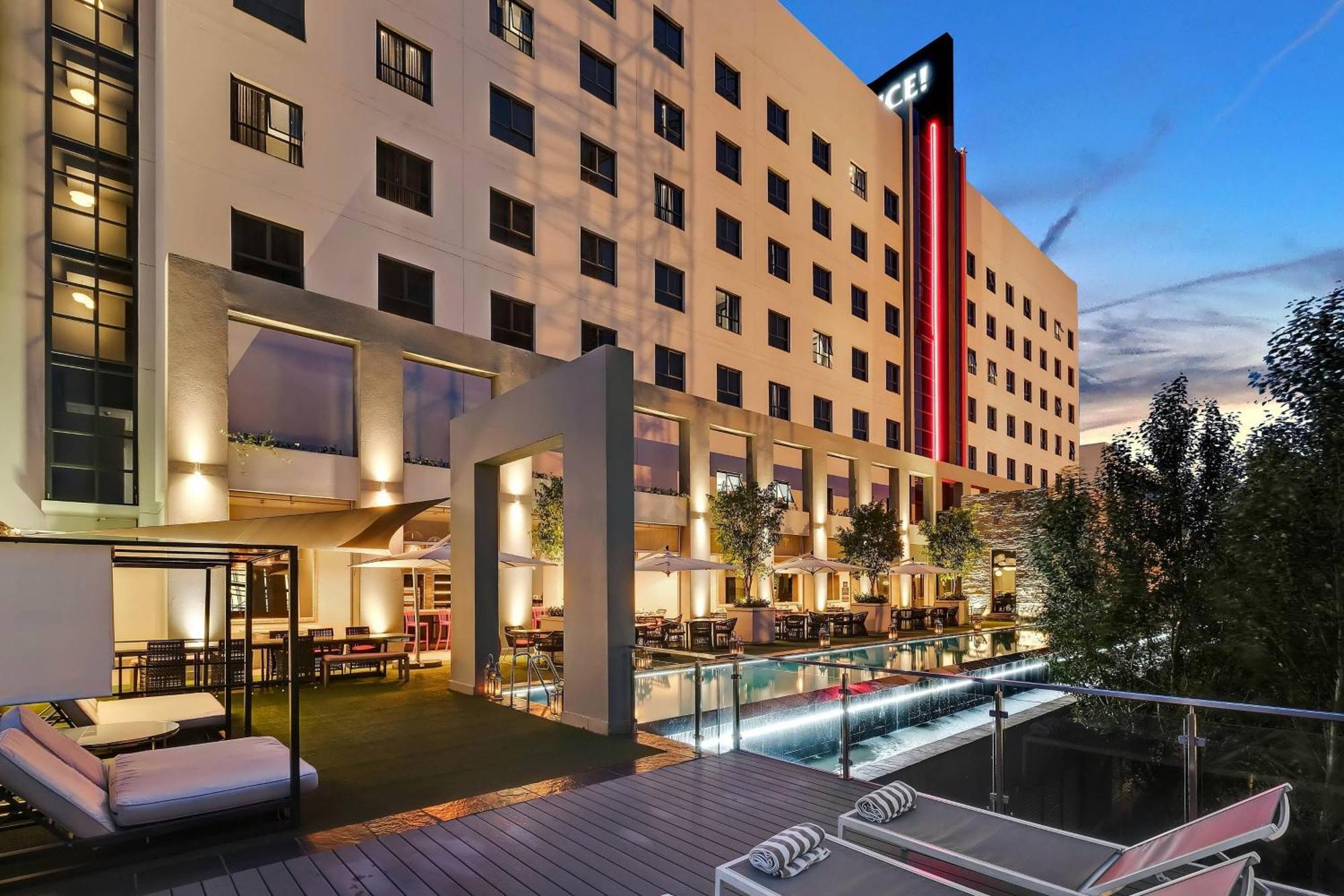 Protea Hotel Fire & Ice! By Marriott Pretoria Menlyn Exteriér fotografie